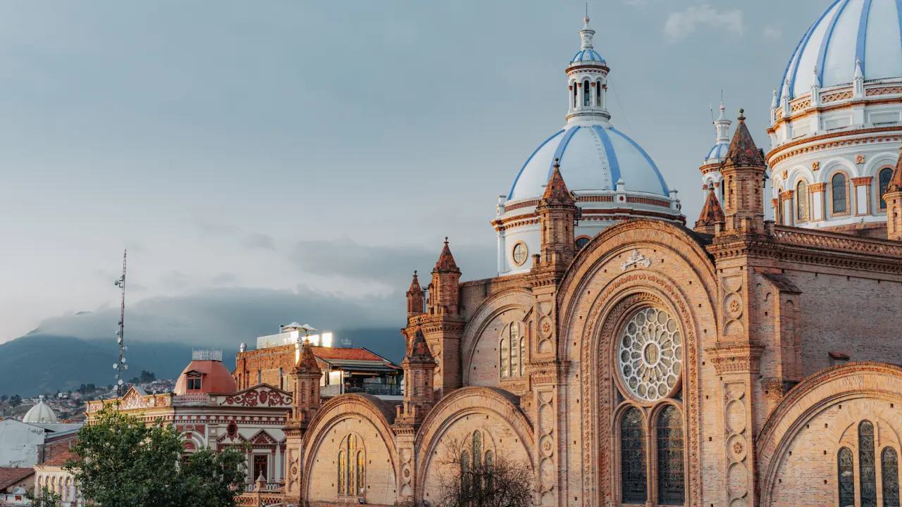 Viajes turísticos privados desde Guayaquil a Cuenca