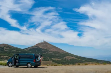 Servicio de transporte turístico y privado